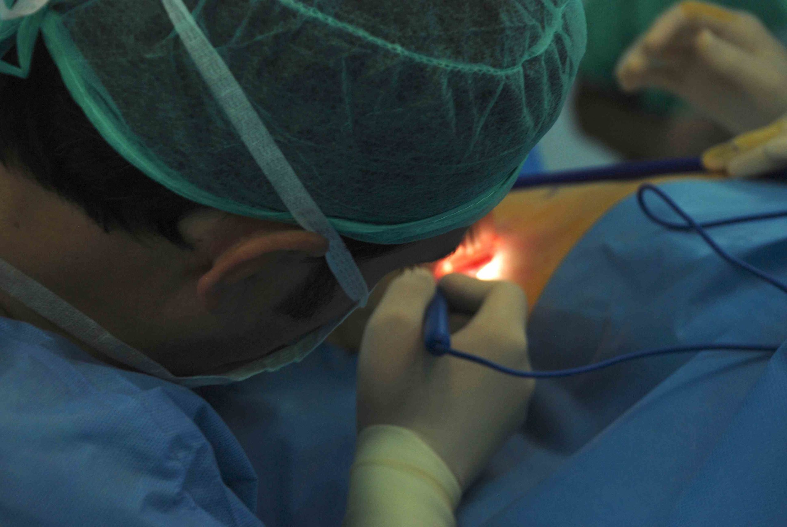 Qué anestesia se utiliza para la rinoplastia ultrasónica