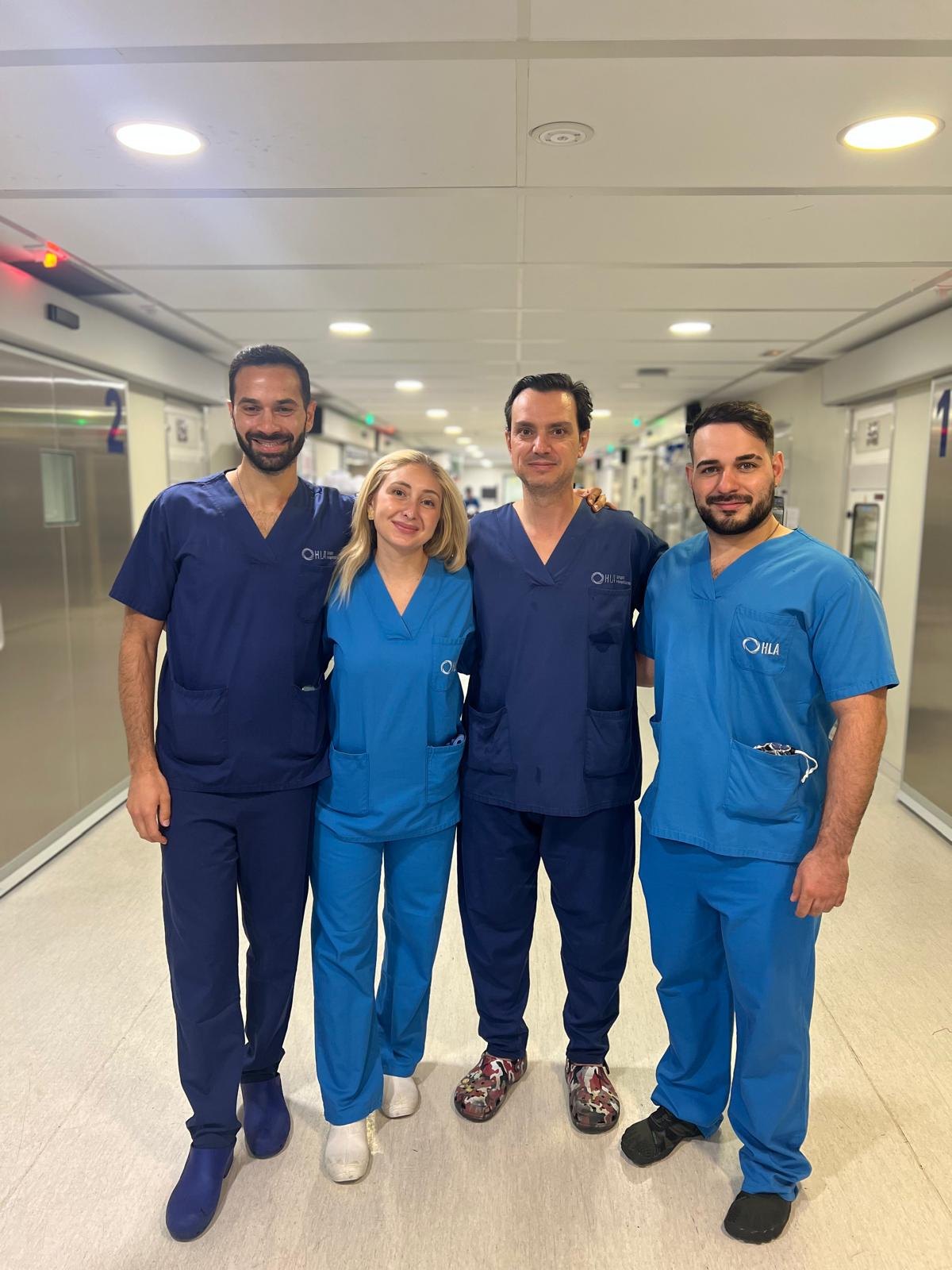 Equipo quirúrgico del Dr. Gustavo Sordo en el Hospital HLA Universitario Moncloa