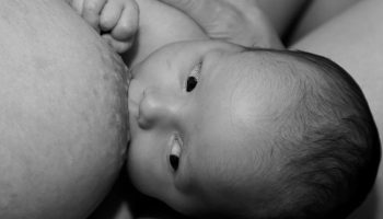lactancia-materna-reduccion-pecho